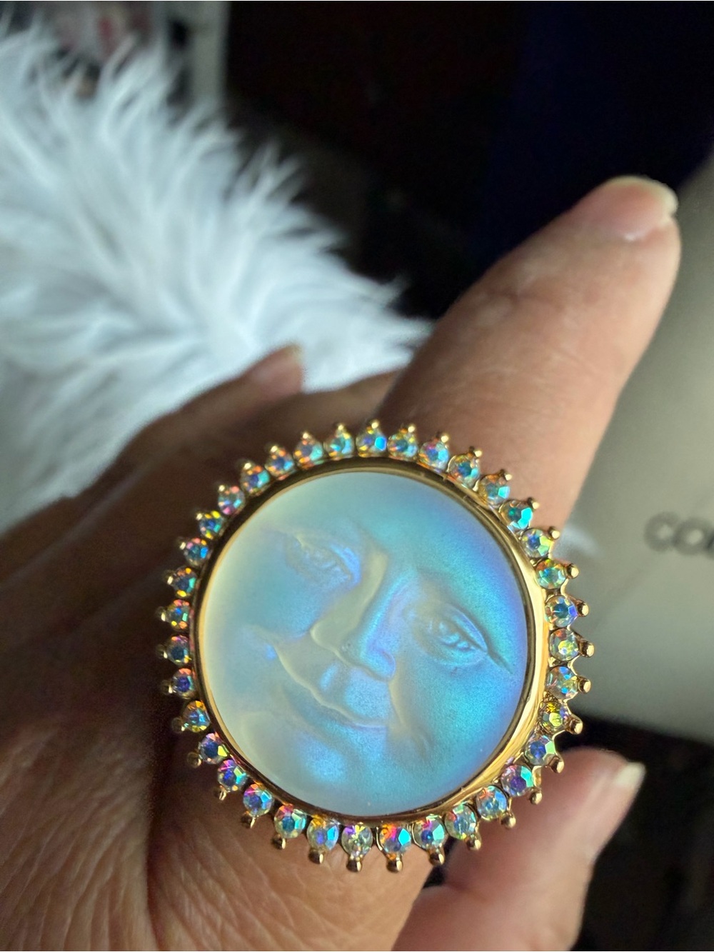 KIRKS FOLLY | Vintage | Seaview Iridescent Moon Face Ring Size 6 - Gold Tone